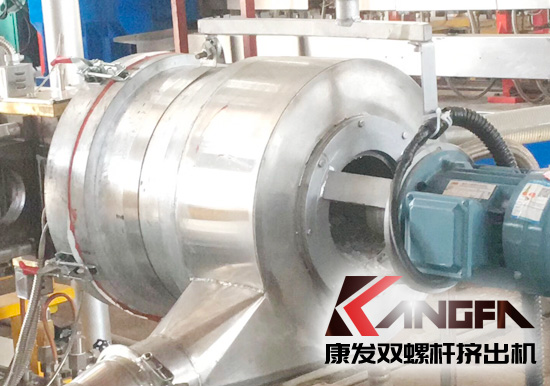 康發(fā)揚州客戶選購的JSH-K系列75高扭水環(huán)切粒雙螺桿擠出機(jī)開機(jī)