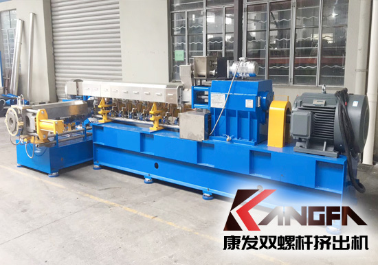 浙江客戶因業(yè)務(wù)發(fā)展需求，車間連續(xù)生產(chǎn)超十五年SJSH系列雙螺桿混煉擠出機老設(shè)備更換記！