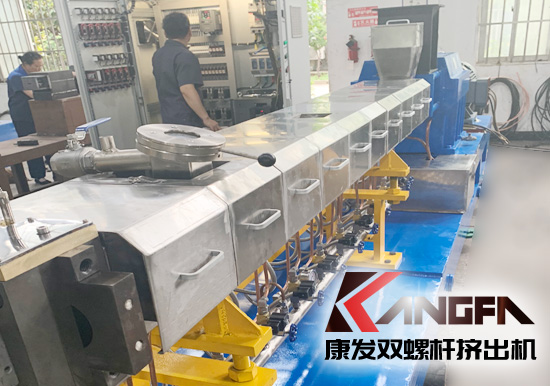 橡塑機械、橡塑原材料及化工助劑、輔助加工設(shè)備等行業(yè)盛會。2019深圳國際橡塑工業(yè)展（9月23-25日）。國內(nèi)外雙螺桿擠出機、橡塑行業(yè)上下游企業(yè)拓展市場的絕佳選擇！