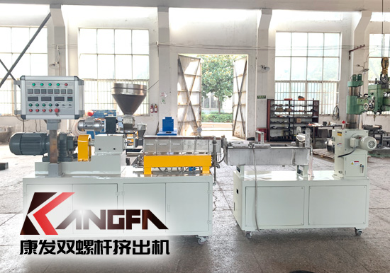 同向旋轉(zhuǎn)雙螺桿擠出機(jī)開發(fā)研制的重要目標(biāo)，最主要的即是如何提升生產(chǎn)效率？通常情況可以通過提升螺桿轉(zhuǎn)速、增強(qiáng)塑化及混合能力等途徑來實(shí)現(xiàn)。