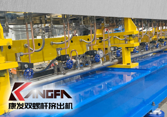 康發(fā)雙螺桿擠出機(jī)，砥礪前行！祝賀中國珠峰測量登山隊成功登頂珠峰，再創(chuàng)歷史！