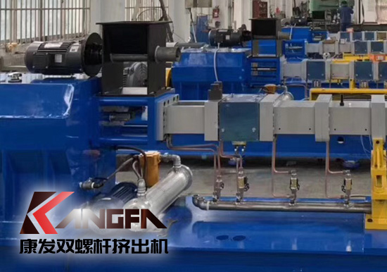 雙階式雙螺桿擠出機機組錐形雙螺桿和機筒、真空泵、電機等主要部件介紹