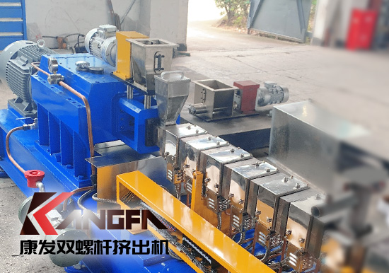 注塑機螺桿機筒螺桿轉(zhuǎn)速無級壓力和調(diào)速配置