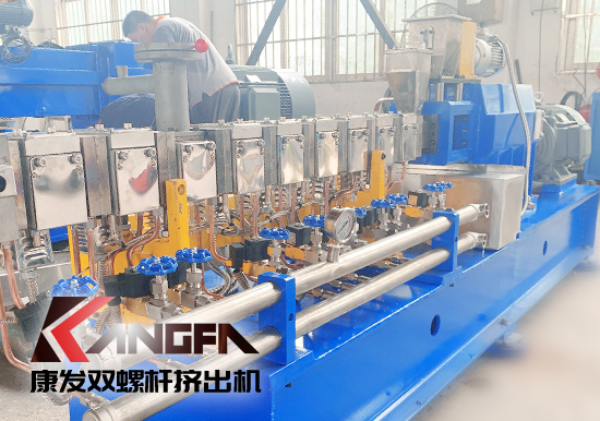 雙螺桿擠出機再生塑料行業(yè)工廠發(fā)展變革之路：配合環(huán)保政策，走向規(guī)范有序，綠色可持續(xù)發(fā)展的軌道