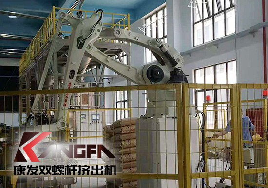 雙螺桿擠出機(jī)行業(yè)高標(biāo)準(zhǔn)！配料、操作、生產(chǎn)、打包碼垛機(jī)械手全過(guò)程自動(dòng)化生產(chǎn)線(xiàn)