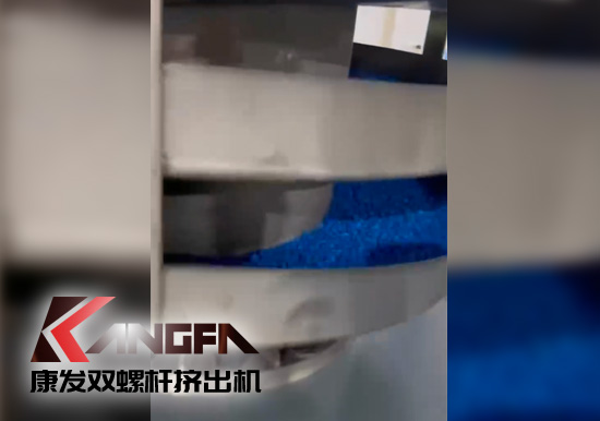 JSH雙階式85/200單、雙螺桿擠出機(jī)電纜料生產(chǎn)線試機(jī) 產(chǎn)量達(dá)1.5噸/每小時