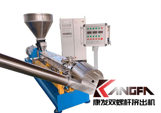 新的一月即將開始啦！加油！一起欣賞一組雙螺桿擠出機(jī)成品照吧！