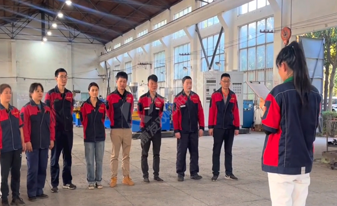 人人講安全，個(gè)個(gè)會(huì)應(yīng)急！南京康發(fā)雙螺桿擠出機(jī)開(kāi)展《觸電傷害應(yīng)急預(yù)案演練》取得圓滿成功