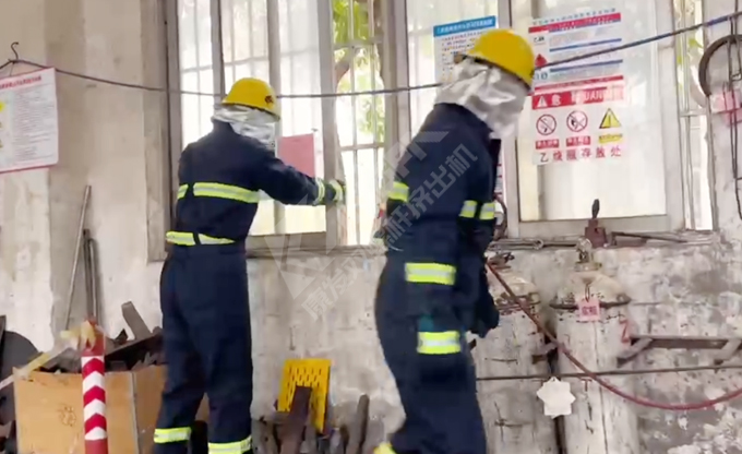 南京康發(fā)雙螺桿擠出機開展危險化學品泄露突發(fā)環(huán)境事件現(xiàn)場處置方案及應急預案演練