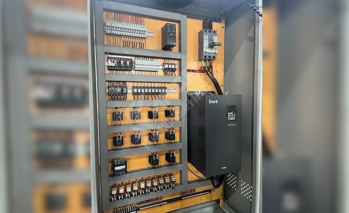 雙螺桿擠出造粒機及其零配件設(shè)計和制造源頭廠家！設(shè)備運行穩(wěn)定，性價比卓越，售后服務(wù)無憂！