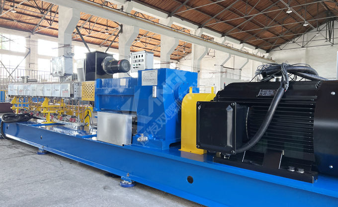 康發(fā)雙螺桿擠出機(jī)研產(chǎn)貫通，布局創(chuàng)新“先手棋”