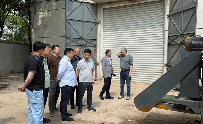 中石化相關公司、康發(fā)雙螺桿擠出機與新疆鵬安能源科技有限責任就關于廢塑料分選技術合作洽談