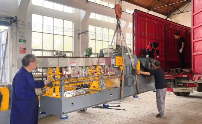 康發(fā)JSH-65/150雙階式單、雙螺桿擠出機(jī)組系列成功發(fā)貨！致力為客戶提供定制化生產(chǎn)解決方案！